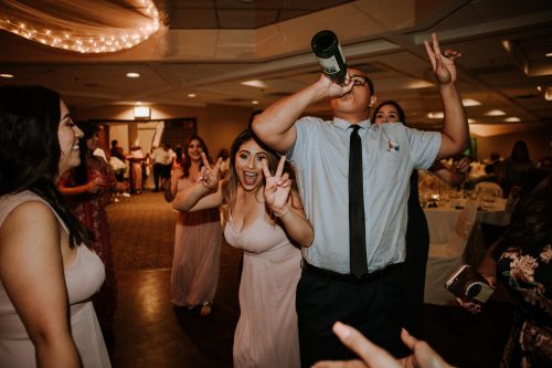 นักดื่มสายเมา ในปาร์ตี้งานแต่ง