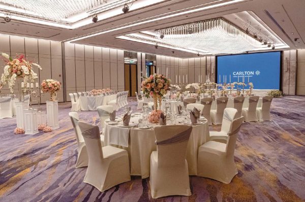 Best Of 2020 สถานที่จัดงานแต่ง ตอบโจทย์ทุกความต้องการ Carlton Hotel Bangkok  Sukhumvit